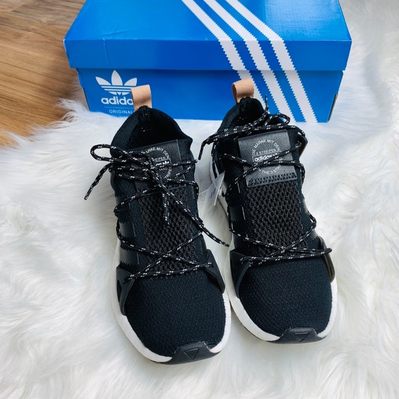 New Adidas Womens Arkyn Sneakers - Picture 2 of 6